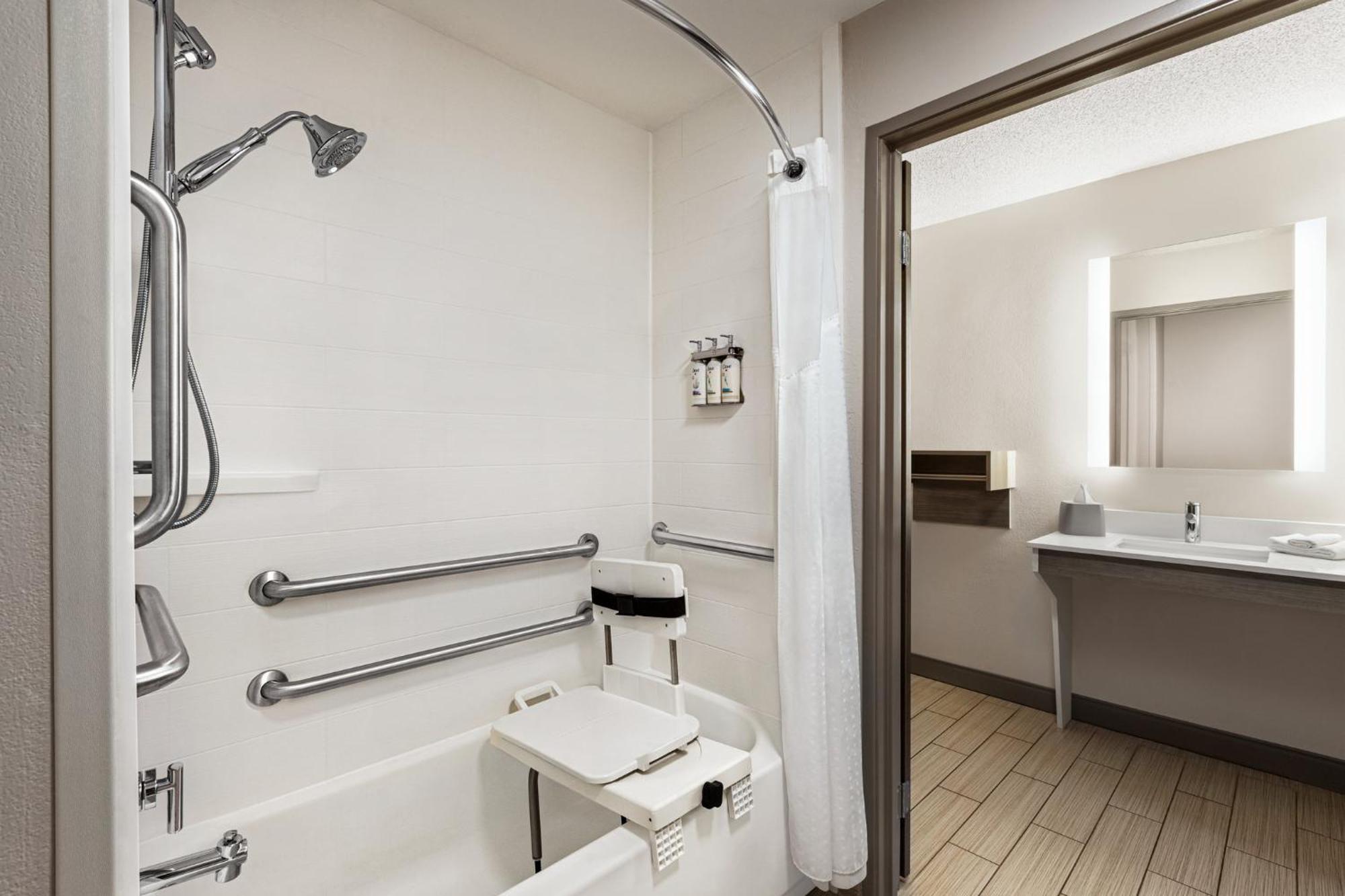 Holiday Inn Express - Bowling Green By Ihg Екстериор снимка