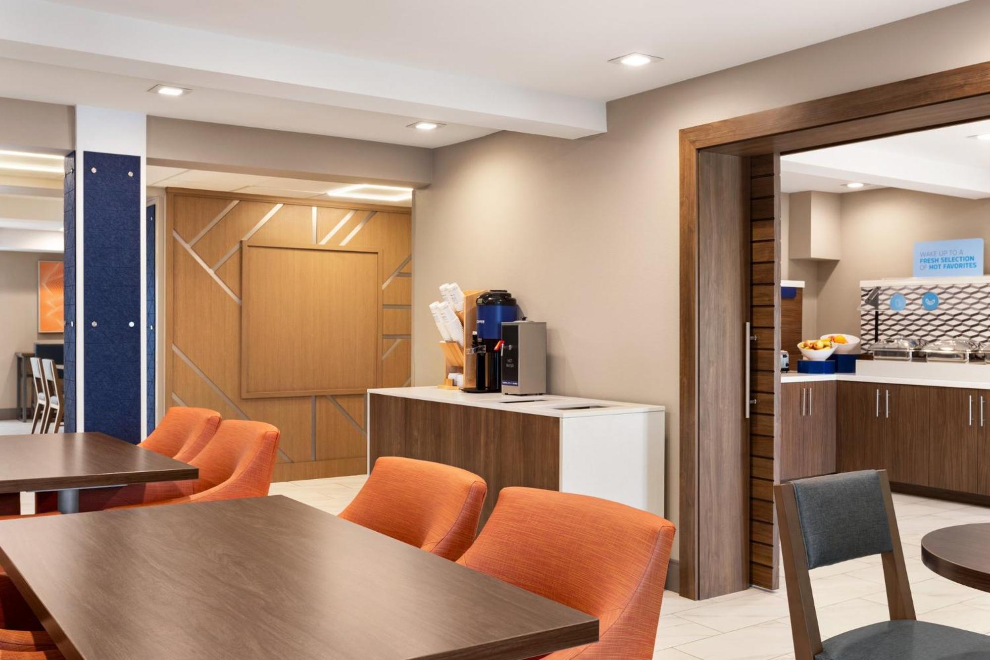 Holiday Inn Express - Bowling Green By Ihg Екстериор снимка